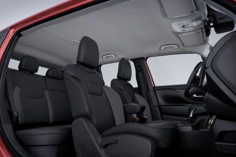 Jeep Renegade 4xe Altitude 1.3 PHEV 190hp AT EAWD