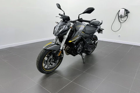 Voge 525R GRIS OSCURO