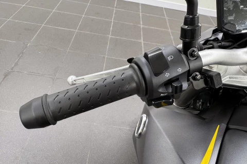 Voge 525R GRIS OSCURO