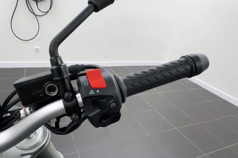 Voge 525R GRIS OSCURO