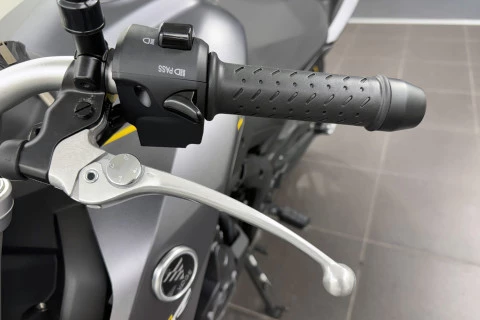 Voge 525R GRIS OSCURO