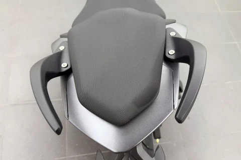 Voge 525R GRIS OSCURO