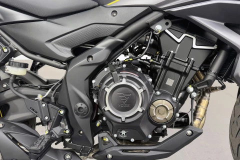 Voge 525R GRIS OSCURO