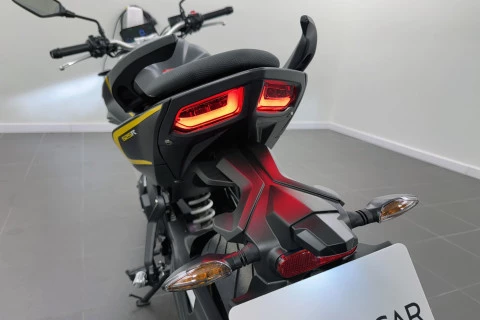 Voge 525R GRIS OSCURO