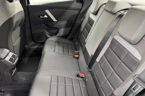 Citroën C4 X Hybrid 145 ë-DCS6 Business Edition