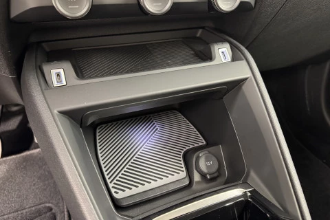 Citroën C4 X Hybrid 145 ë-DCS6 Business Edition