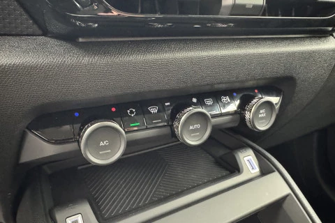 Citroën C4 X Hybrid 145 ë-DCS6 Business Edition