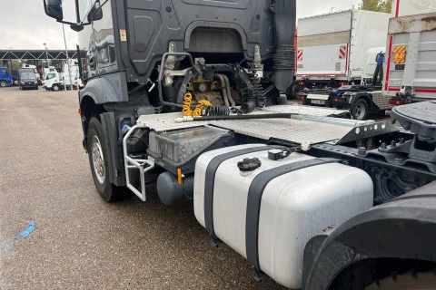 Mercedes-Benz Arocs 1848 LS