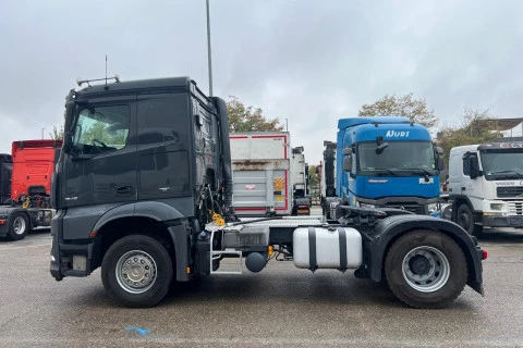 Mercedes-Benz Arocs 1848 LS