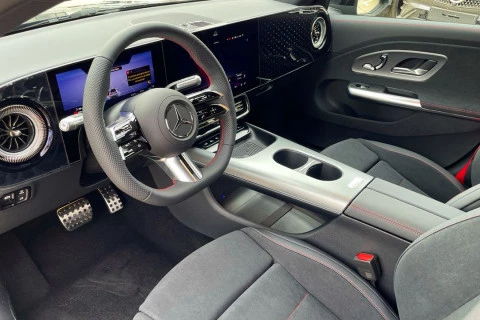 Mercedes-Benz CLA CLA 350 4MATIC con tecnología EQ