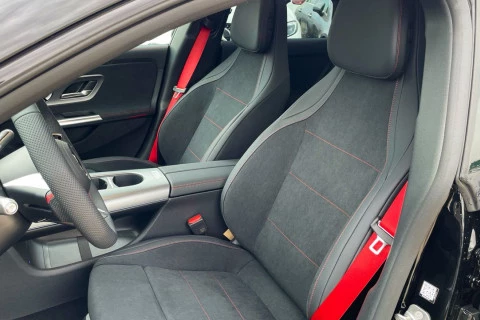 Mercedes-Benz CLA CLA 350 4MATIC con tecnología EQ