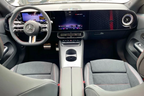 Mercedes-Benz CLA CLA 350 4MATIC con tecnología EQ