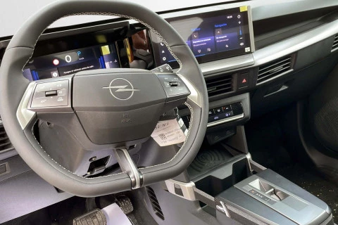 Opel Frontera 1.2T XHT Hybrid eDCT6 81kW GS