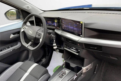 Opel Frontera 1.2T XHT Hybrid eDCT6 81kW GS