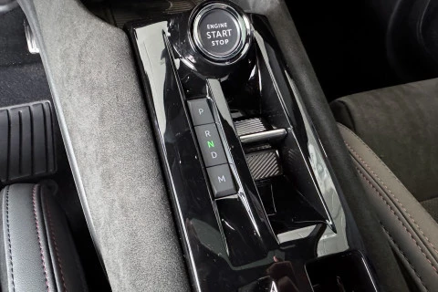 Alfa Romeo Junior Ibrida Speciale 108kW (145CV)