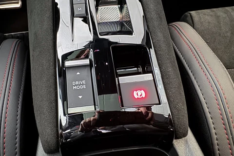 Alfa Romeo Junior Ibrida Speciale 108kW (145CV)