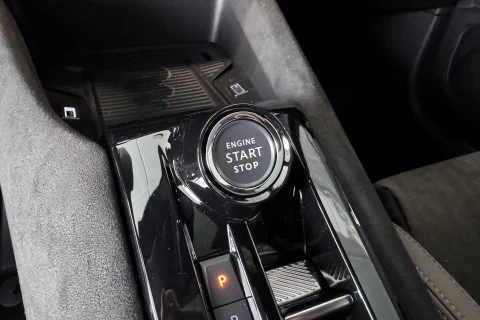 Alfa Romeo Junior Ibrida Speciale 108kW (145CV)