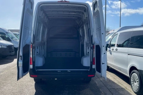Mercedes-Benz Sprinter 311 CDI FURGON PRO MEDIO