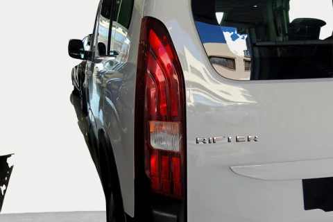 Peugeot Rifter Active Pack Business Standard BlueHDi 73 kW (100 CV)