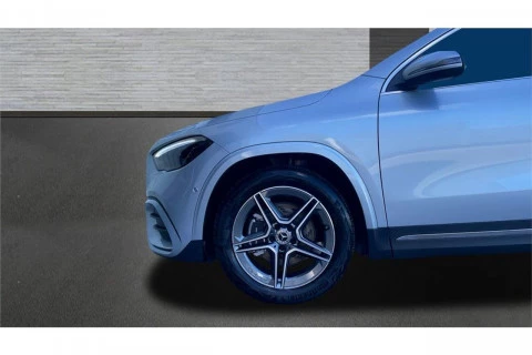 Mercedes-Benz GLA GLA 200 D