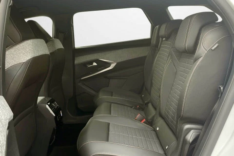 Peugeot e-5008 Allure Eléctrico 157kW