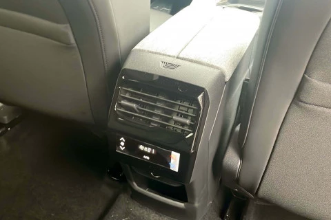 Peugeot e-5008 Allure Eléctrico 157kW