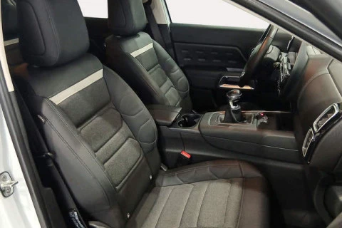 Citroën C5 Aircross PureTech 130 S&S Plus 96 kW (131 CV)