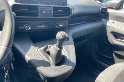 Peugeot Partner Pro Standard 600kg BlueHDi 73kW