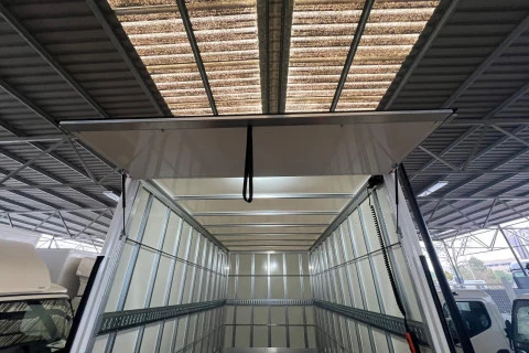 Fuso Canter 3.6 Ton 3C15 Paquetero con trampilla