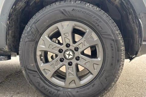 Santana 400 2.3 DS Auto 140 kW (190 CV)