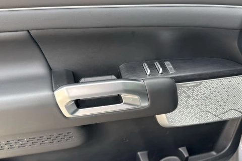 Santana 400 2.3 DS Auto 140 kW (190 CV)