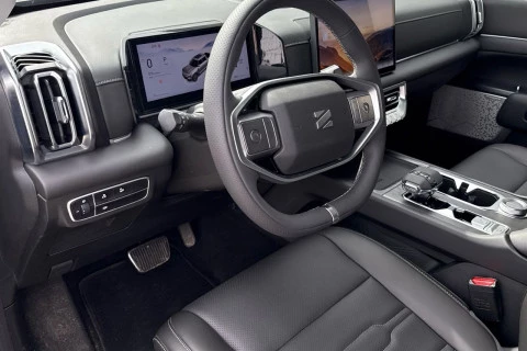 Santana 400 2.3 DS Auto 140 kW (190 CV)