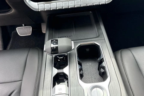 Santana 400 2.3 DS Auto 140 kW (190 CV)