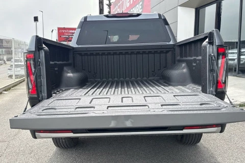 Santana 400 2.3 DS Auto 140 kW (190 CV)