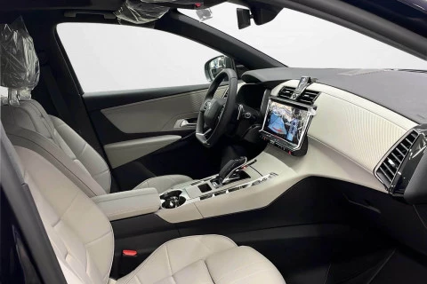 DS 7 PLUG-IN HYBRID AWD 300 ÉTOILE