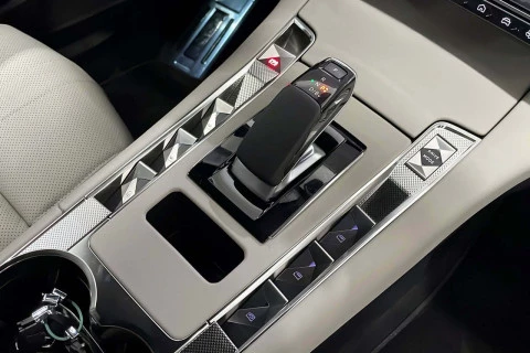 DS 7 PLUG-IN HYBRID AWD 300 ÉTOILE