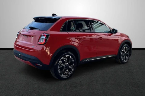 Fiat 600 600e La prima 54kwh 115kw (156cv)