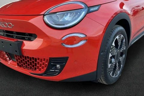 Fiat 600 600e La prima 54kwh 115kw (156cv)