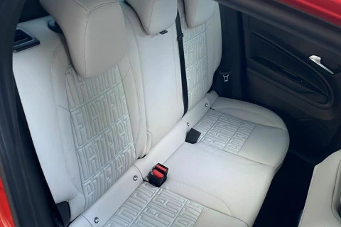 Fiat 600 600e La prima 54kwh 115kw (156cv)