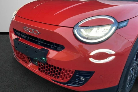 Fiat 600 600e La prima 54kwh 115kw (156cv)