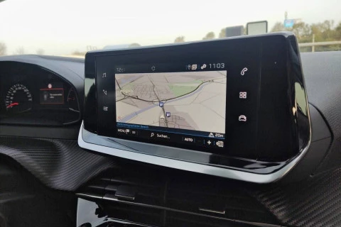 Peugeot 2008 Allure Puretech 100 S&S 6 Vel. MAN