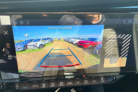 Alfa Romeo Junior Ibrida 107kW (145CV)