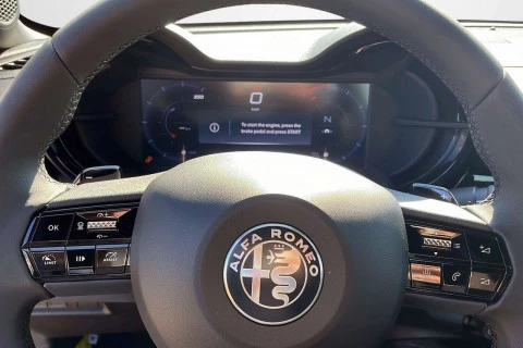 Alfa Romeo Junior Ibrida 107kW (145CV)