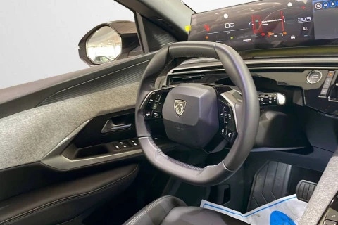 Peugeot 5008 Hybrid 1.2 107KW Allure eDCS6