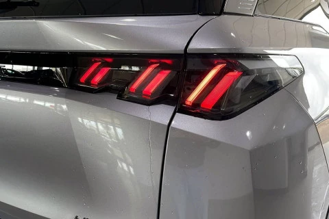 Peugeot 5008 Hybrid 1.2 107KW Allure eDCS6