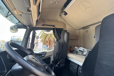 Mercedes-Benz Actros 1845 LS