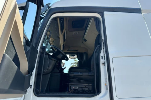 Mercedes-Benz Actros 1845 LS