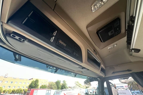 Mercedes-Benz Actros 1845 LS