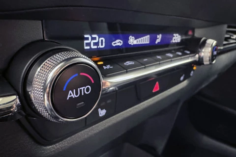 Mazda CX-30 e-SKYACTIV G AT Homura