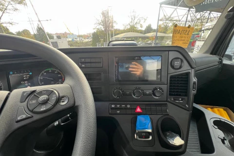 Mercedes-Benz Arocs 1830